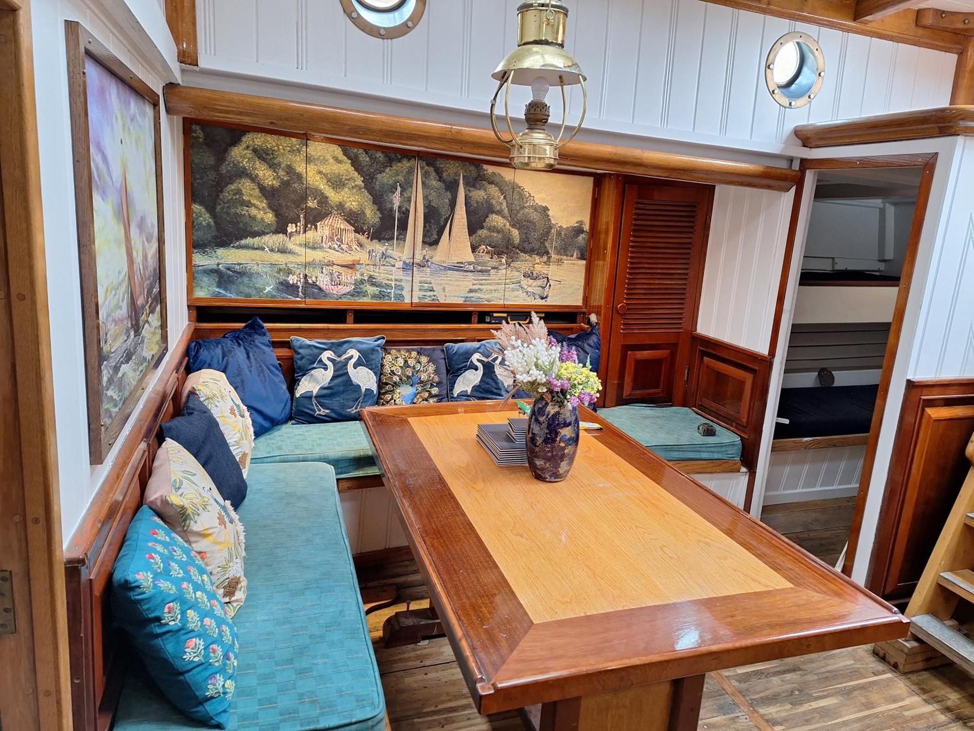 Historic Wooden Ship 'Ursula' Hotel East Cowes Kültér fotó