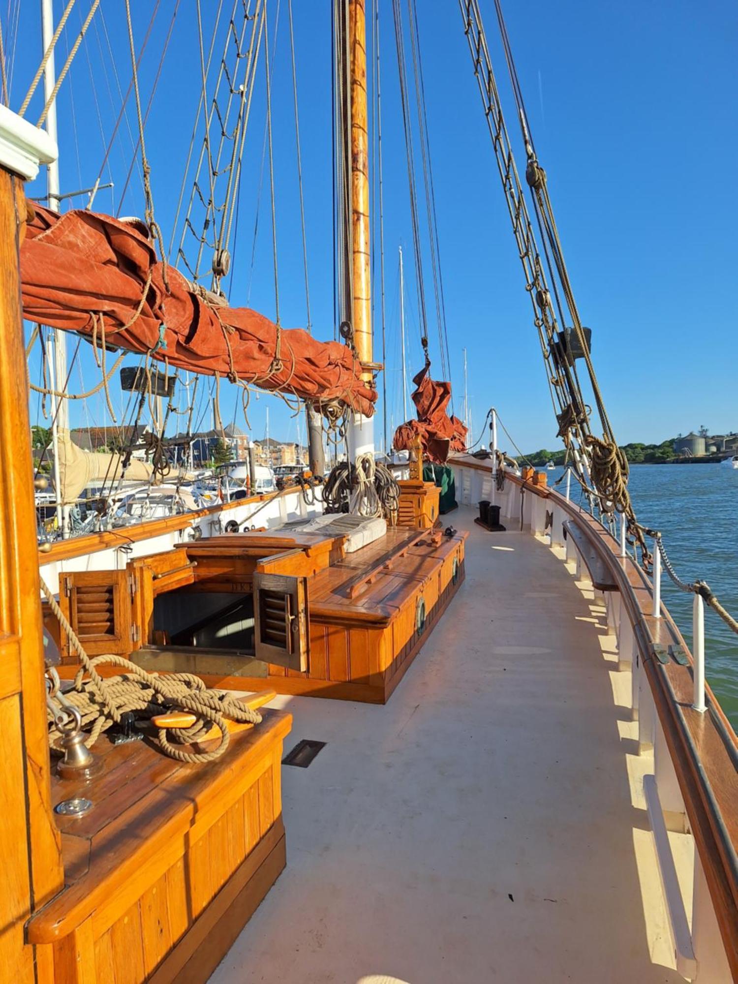 Historic Wooden Ship 'Ursula' Hotel East Cowes Kültér fotó